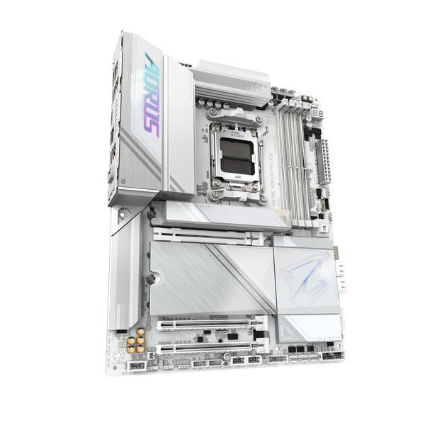 Материнська плата GIGABYTE X870E AORUS PRO ICE sAM5 X870 4xDDR5 M.2 HDMI Wi-Fi BT ATX (X870E_AORUS_PRO_ICE) - купити в Україні за низькою ціною в інтернет-магазині "Rincom"