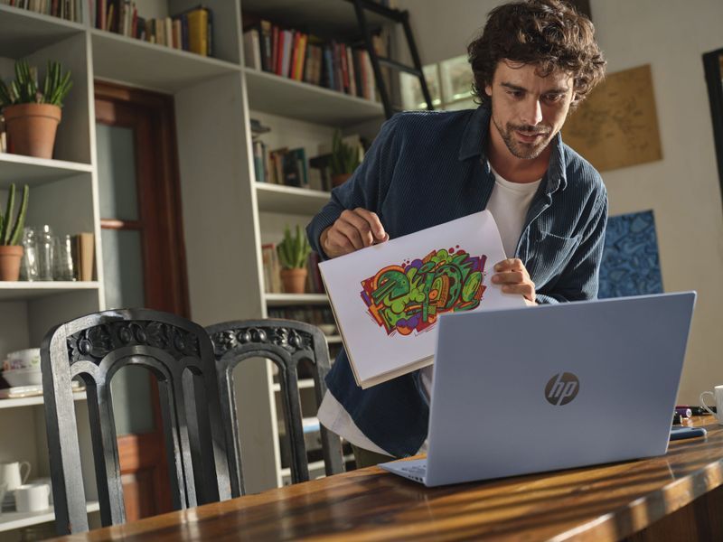 Ноутбук HP OmniBook 5 16-af1008ua 16" 2K IPS AG, Intel U7-255U, 32GB, F1024GB, UMA, DOS, блакитний (BV5W3EA) - купити в Україні за низькою ціною в інтернет-магазині "Rincom"