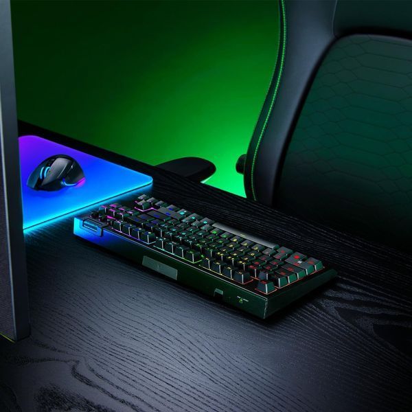 Клавіатура механічна Razer BlackWidow V4 TKL HyperSpeed, 87key, Orange Switch Gen-3, USB-A/WL/BT, EN, RGB, чорний (RZ03-05480100-R3M1) - купити в Україні за низькою ціною в інтернет-магазині "Rincom"