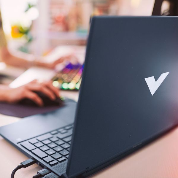 Ноутбук HP Victus 15-fb3046ua 15.6" FHD IPS AG, AMD AI 7 350, 24GB, F1024GB, NVD5060-8, DOS, синій (BV8X8EA) - купити в Україні за низькою ціною в інтернет-магазині "Rincom"