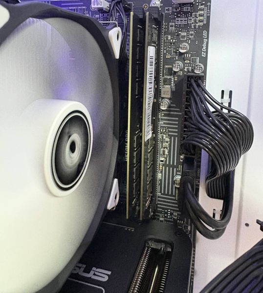 Ігровий ПК `Glimmer` Intel Core i5-10400f / RTX 5050 / RAM 16GB / SSD m2 256 /550w (Glimmer_10400f_5050_16_256) - купить в Украине по низкой цене в интернет-магазине "Rincom"