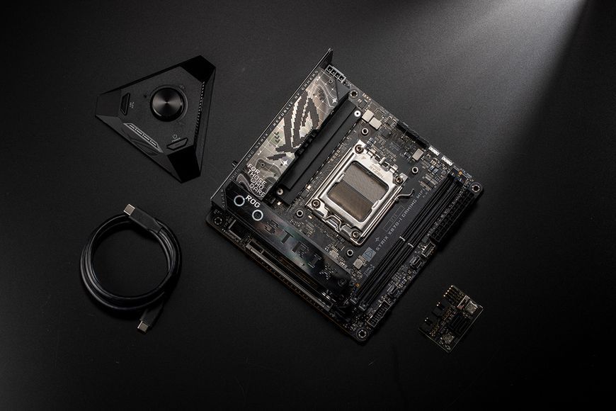 Материнcька плата ASUS ROG STRIX X870-I GAMING WIFI sAM5 X870 2xDDR5 M.2 HDMI WiFi BT mITX (90MB1IW0-M0EAY0) - купити в Україні за низькою ціною в інтернет-магазині "Rincom"